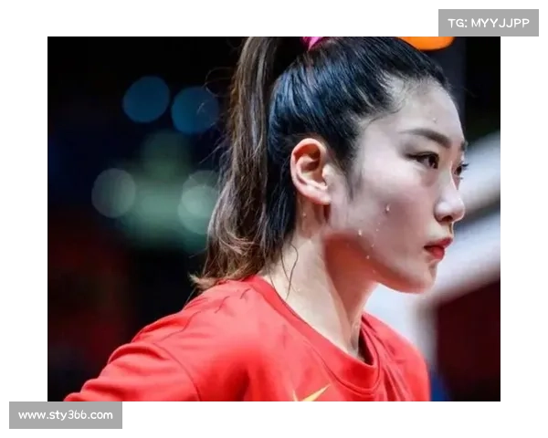 中国女篮新星李梦崭露头角18岁1米83天赋爆发宫鲁鸣悉心培养成效显著 中国女篮新星李梦崭露头角18岁1米83天赋爆发宫鲁鸣悉心培养成效显著